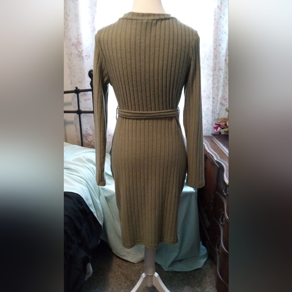 Sold!! - Picture 4 of 12